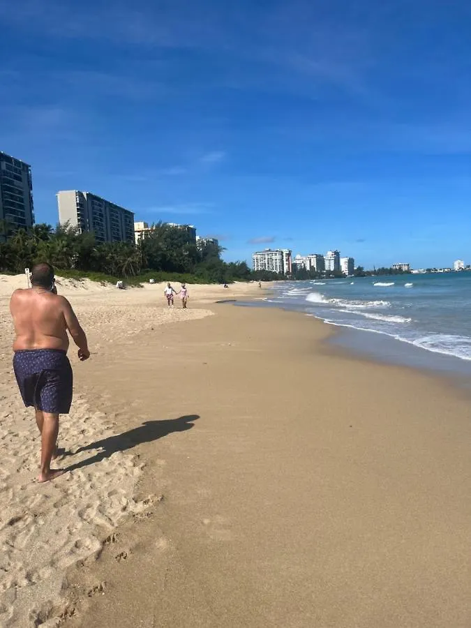 Isla Verde Frente A La Playa Y Piscina, Centrico Y Accesible San Juan Appartamento