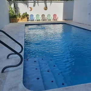 Sea Breeze Vacation Ll En Mar Apartment