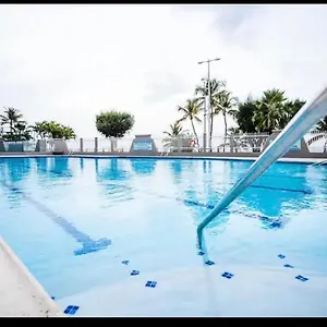 Downtown Beachfront Isla Luxury Apartment